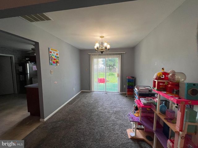 56 ABERDALE LN, Sicklerville, NJ 08081