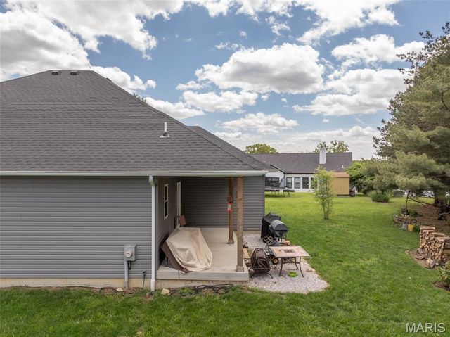 10465 Village Lane, Foristell, MO 63348