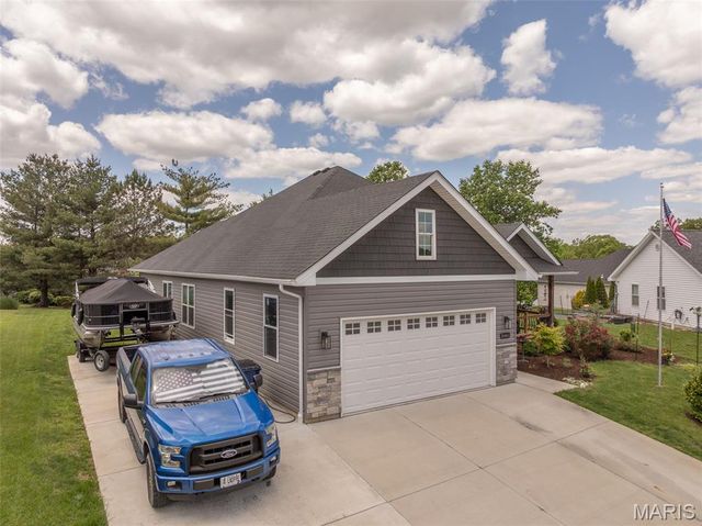 10465 Village Lane, Foristell, MO 63348
