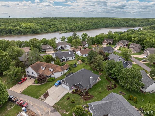 10465 Village Lane, Foristell, MO 63348