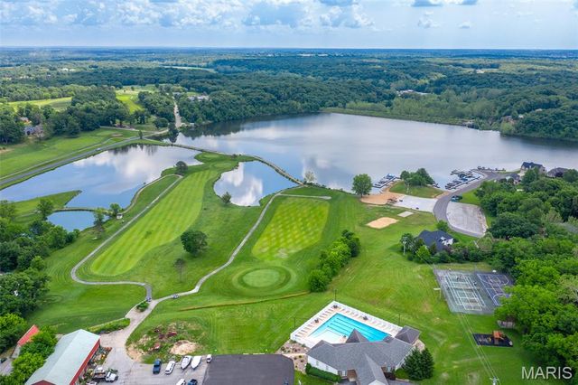 10465 Village Lane, Foristell, MO 63348