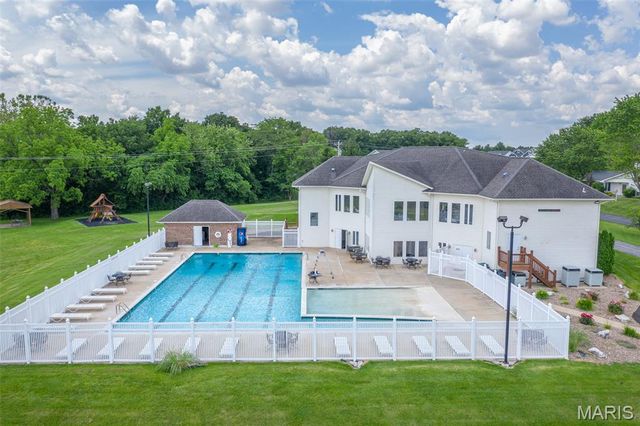 10465 Village Lane, Foristell, MO 63348