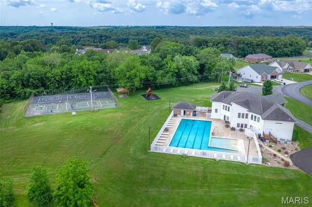 10465 Village Lane, Foristell, MO 63348
