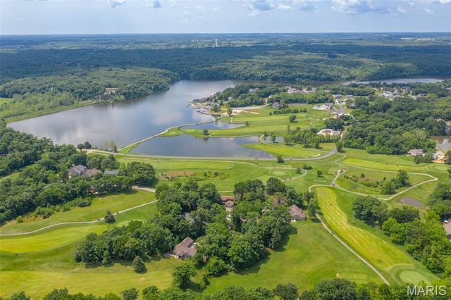 10465 Village Lane, Foristell, MO 63348
