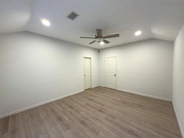 218 Bedford Lane, Conroe, TX 77303