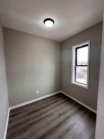 4942 S RACINE Avenue, Chicago, IL 60609