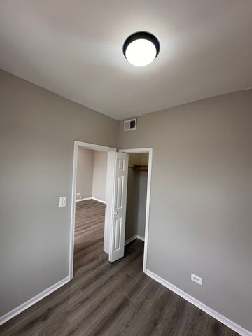 4942 S RACINE Avenue, Chicago, IL 60609