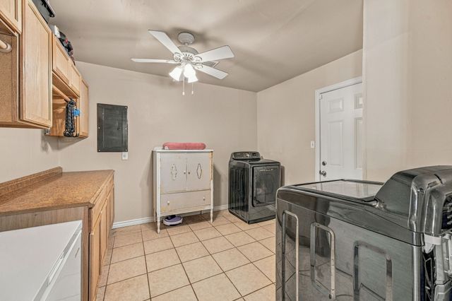525 Vine Street, Weatherford, TX 76086