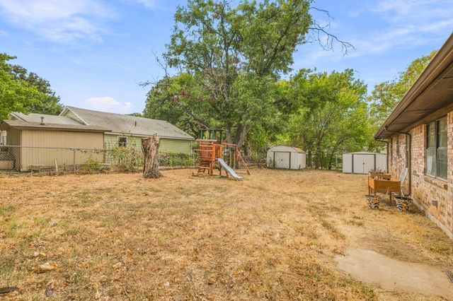 525 Vine Street, Weatherford, TX 76086