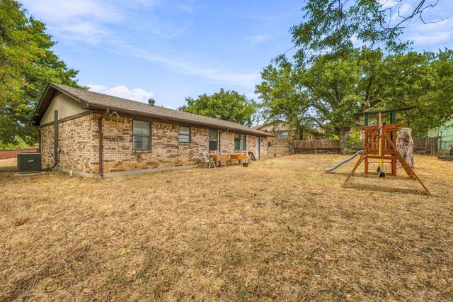 525 Vine Street, Weatherford, TX 76086