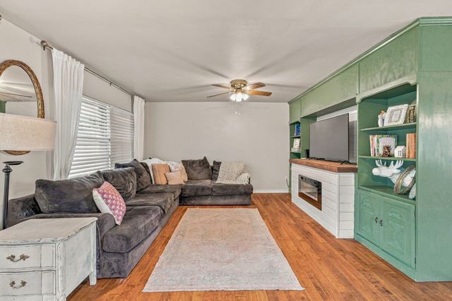 525 Vine Street, Weatherford, TX 76086