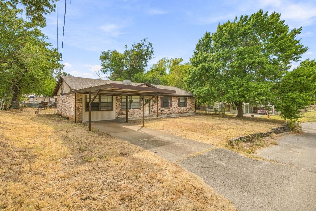 525 Vine Street, Weatherford, TX 76086 — photo 3