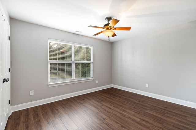 100 Brook Hollow Dr, SE, Cleveland, TN 37323