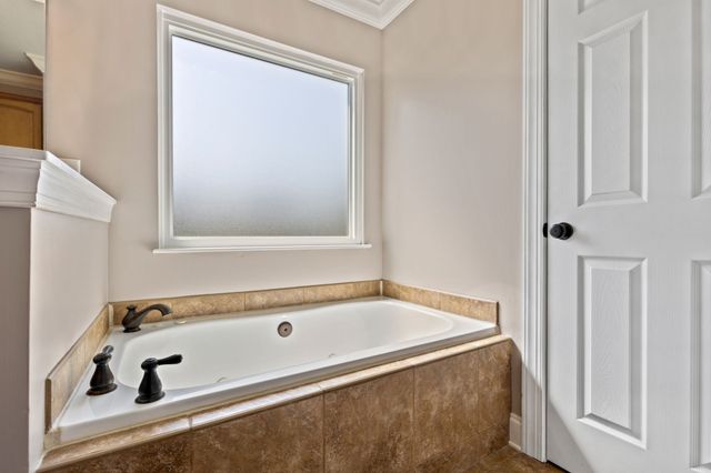 100 Brook Hollow Dr, SE, Cleveland, TN 37323