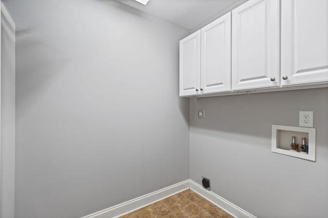 100 Brook Hollow Dr, SE, Cleveland, TN 37323