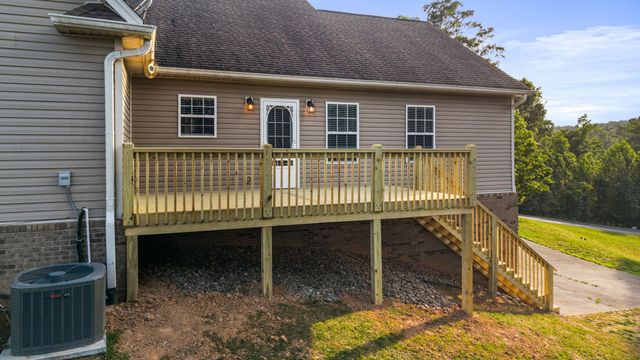 100 Brook Hollow Dr, SE, Cleveland, TN 37323