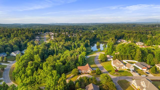 100 Brook Hollow Dr, SE, Cleveland, TN 37323