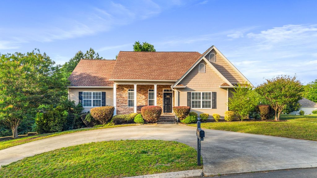 100 Brook Hollow Dr, SE, Cleveland, TN 37323