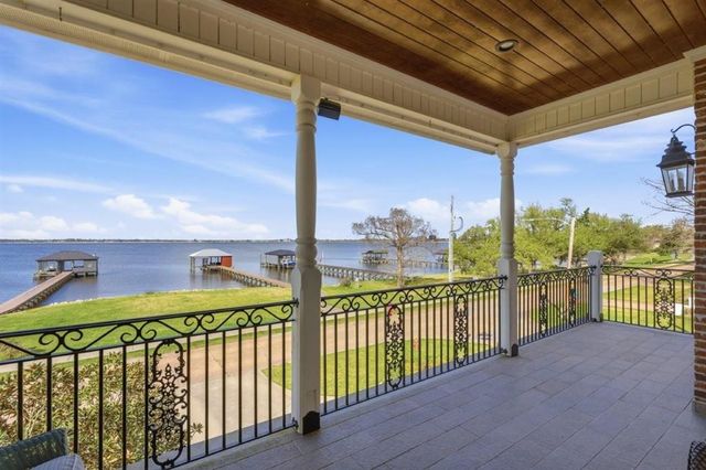 885 Shell Beach Drive, Lake Charles, LA 70601