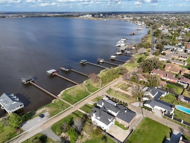 885 Shell Beach Drive, Lake Charles, LA 70601
