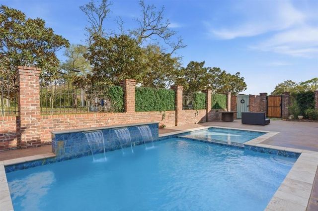 885 Shell Beach Drive, Lake Charles, LA 70601