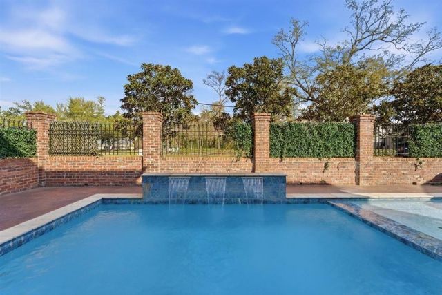 885 Shell Beach Drive, Lake Charles, LA 70601