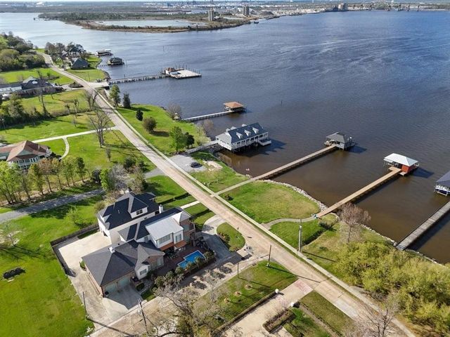 885 Shell Beach Drive, Lake Charles, LA 70601