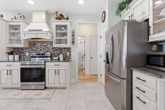 2714 United Dr, Murfreesboro, TN 37128