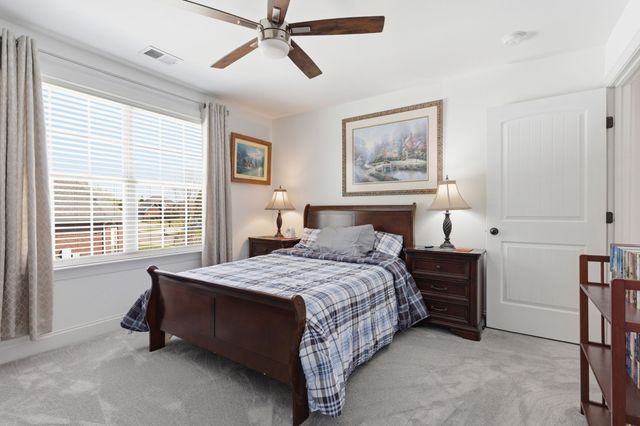 2714 United Dr, Murfreesboro, TN 37128