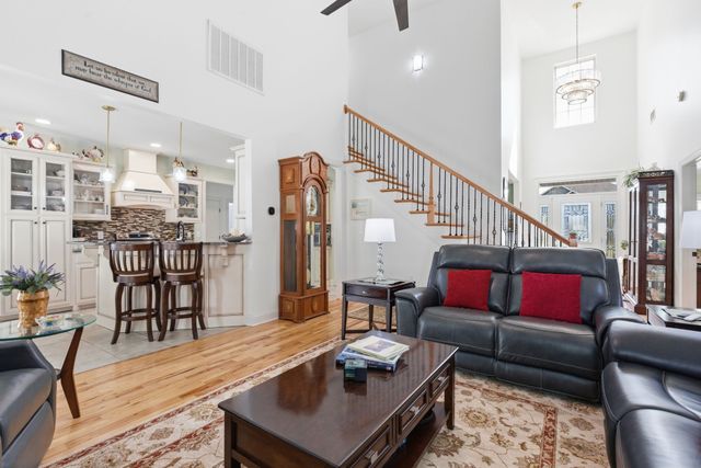 2714 United Dr, Murfreesboro, TN 37128