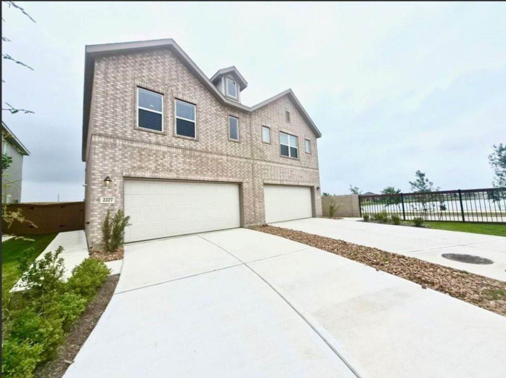 2155 Salinas Drive, Rosharon, TX 77583