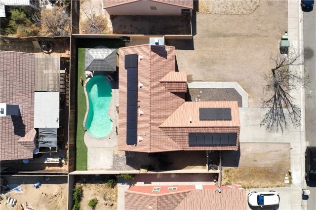 1040 Fairwind Avenue, Rosamond, CA 93560
