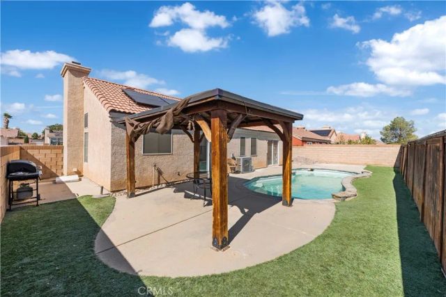 1040 Fairwind Avenue, Rosamond, CA 93560