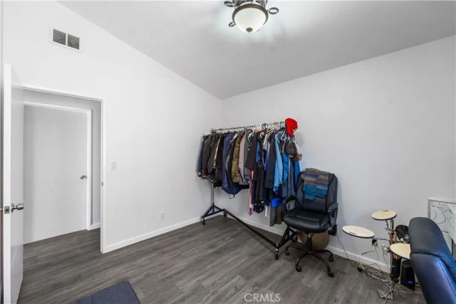 1040 Fairwind Avenue, Rosamond, CA 93560