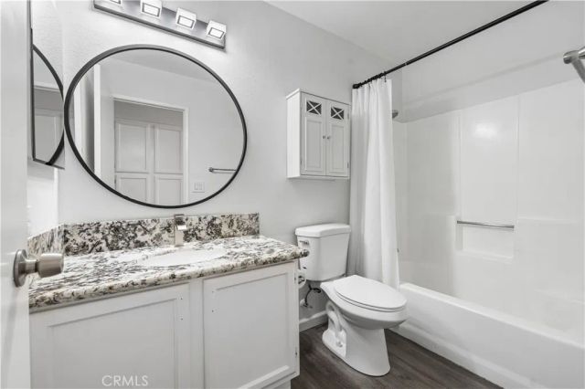 1040 Fairwind Avenue, Rosamond, CA 93560