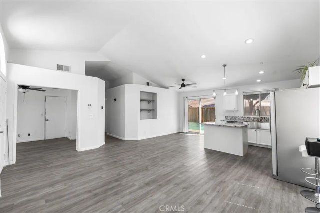 1040 Fairwind Avenue, Rosamond, CA 93560
