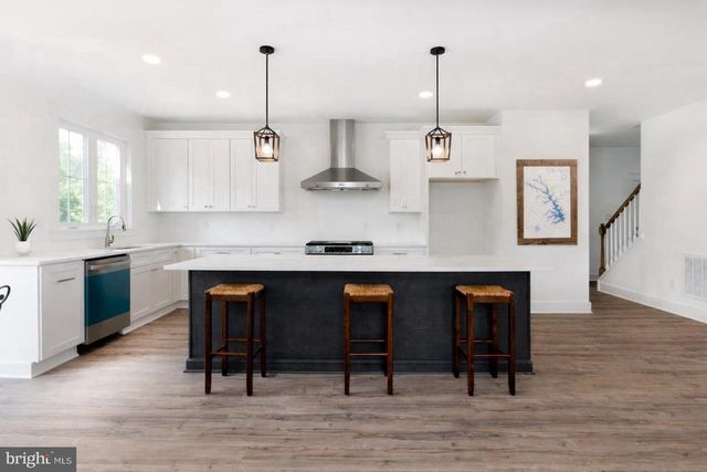 723 RAINBOW RDG, Bumpass, VA 23024