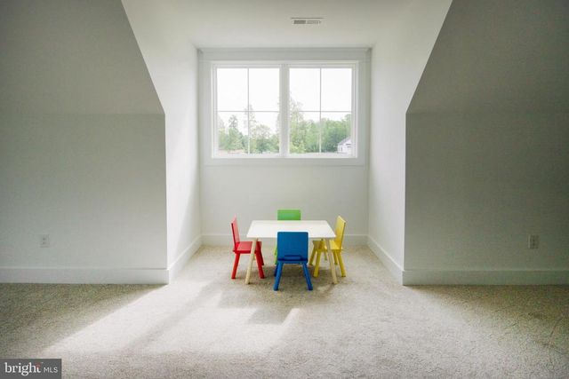 723 RAINBOW RDG, Bumpass, VA 23024