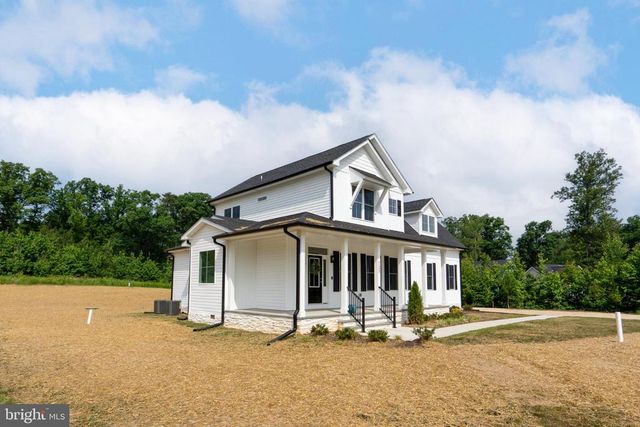 723 RAINBOW RDG, Bumpass, VA 23024