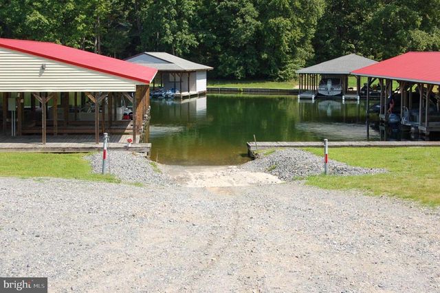 723 RAINBOW RDG, Bumpass, VA 23024