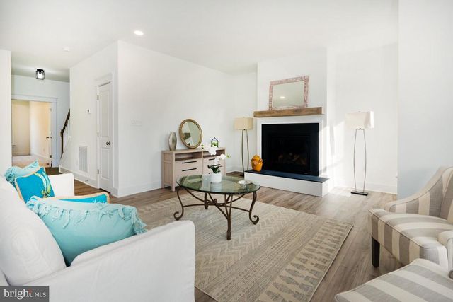 723 RAINBOW RDG, Bumpass, VA 23024