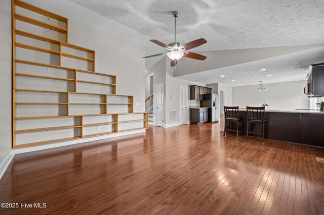 123 Lightwater Drive, Aberdeen, NC 28315