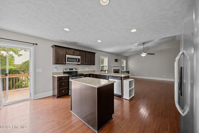 123 Lightwater Drive, Aberdeen, NC 28315