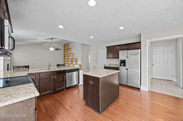 123 Lightwater Drive, Aberdeen, NC 28315