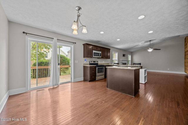 123 Lightwater Drive, Aberdeen, NC 28315