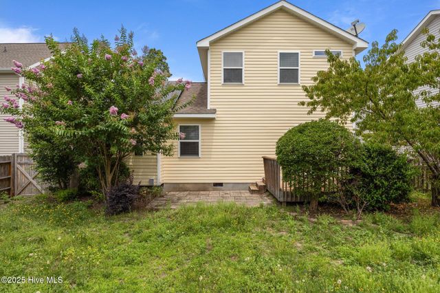 123 Lightwater Drive, Aberdeen, NC 28315