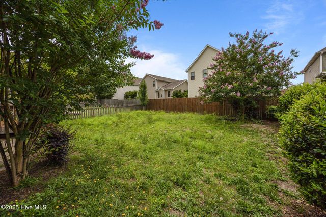 123 Lightwater Drive, Aberdeen, NC 28315
