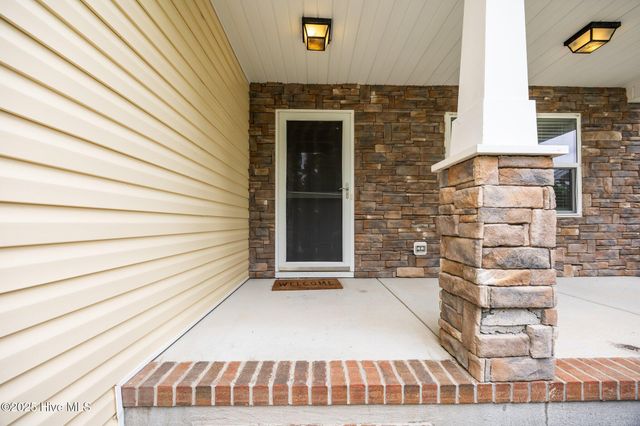 123 Lightwater Drive, Aberdeen, NC 28315
