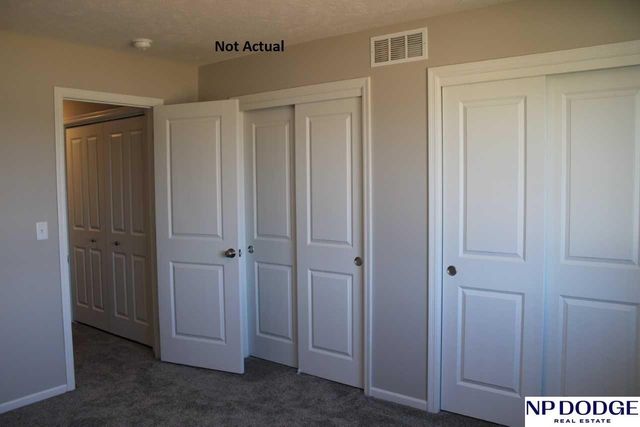 7725 Gulls Way, Lincoln, NE 68514