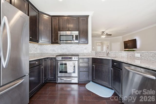 2441 Diplomat Lane, Charlotte, NC 28210